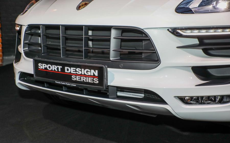 Детали экстерьера Porsche Macan SportDesign Package (95B) 2016 года  (MY) (фото 15 из 40)